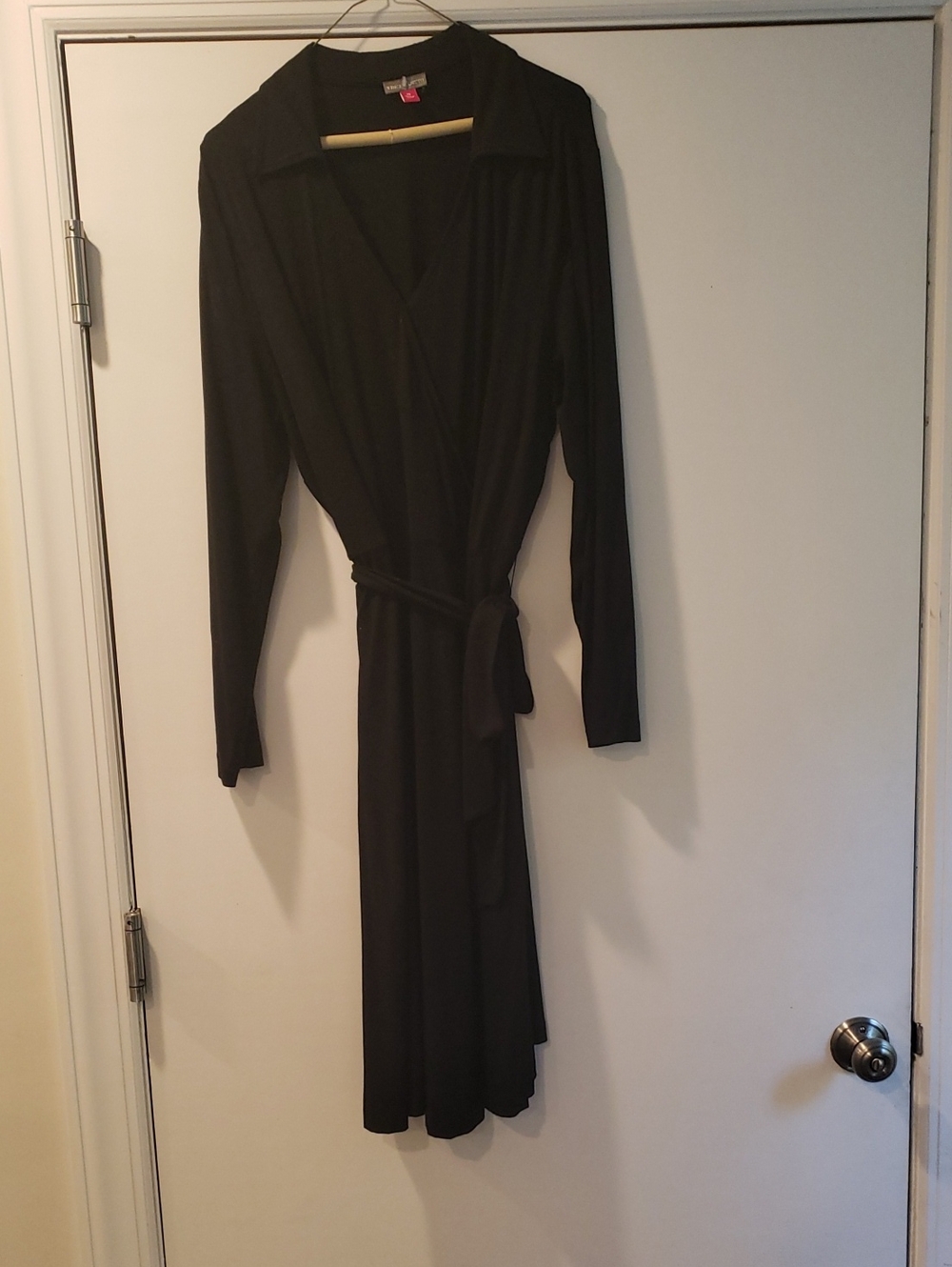 Vince Camuto Black Long-Sleeve Fake Wrap Dress with Tie Waist